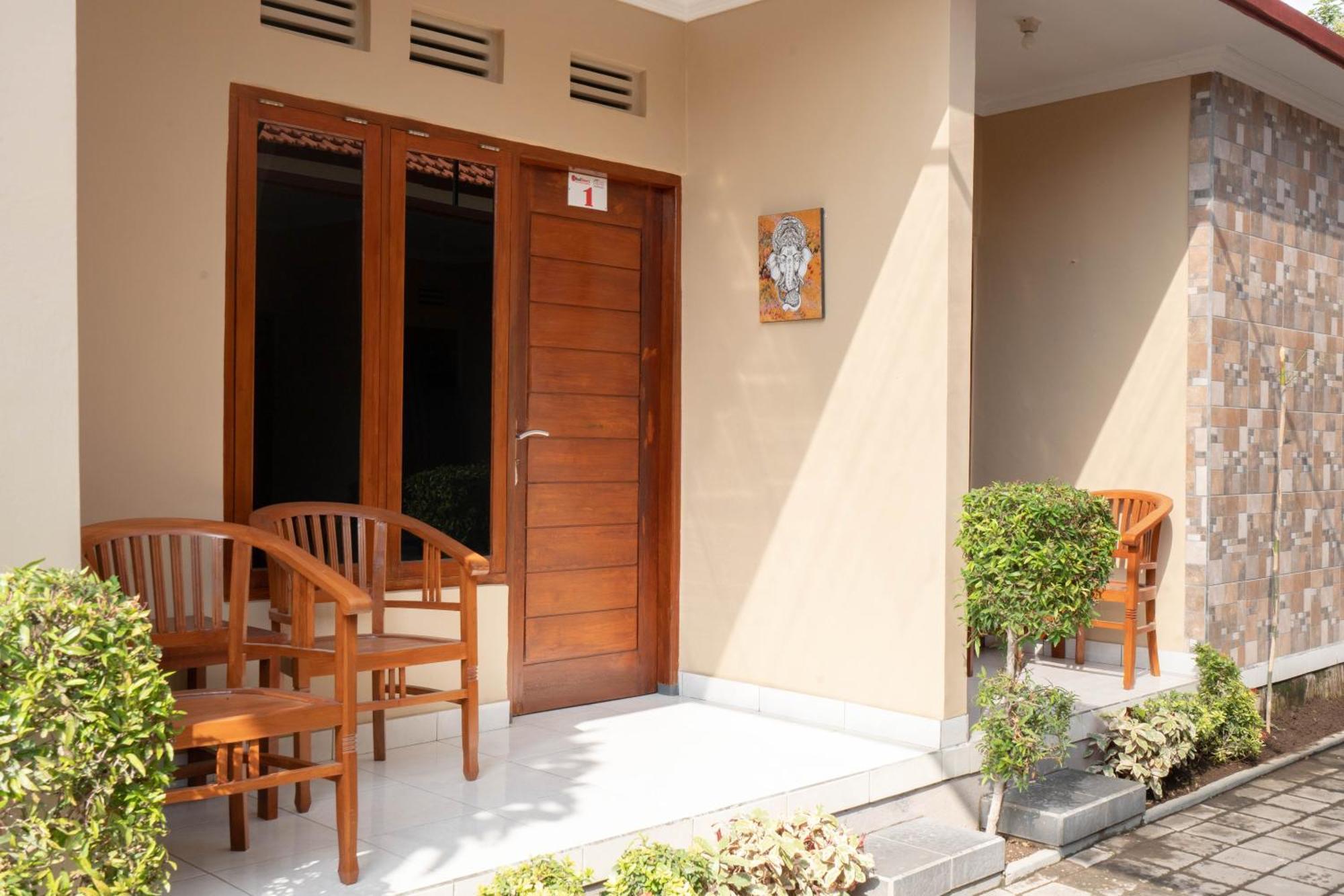 Reddoorz Near Buleleng Harbour 2 Otel Singaraja Dış mekan fotoğraf