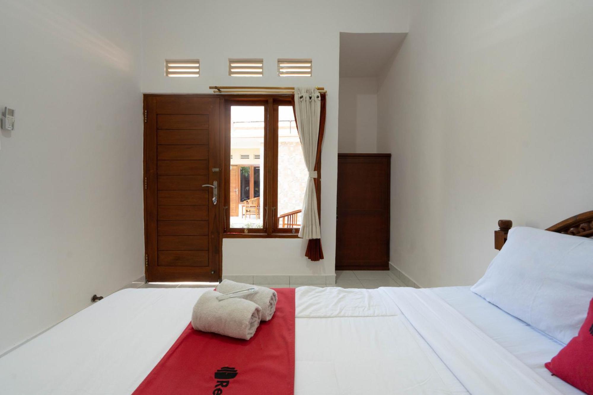 Reddoorz Near Buleleng Harbour 2 Otel Singaraja Dış mekan fotoğraf