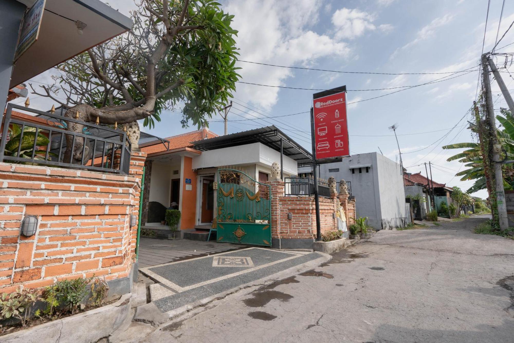 Reddoorz Near Buleleng Harbour 2 Otel Singaraja Dış mekan fotoğraf